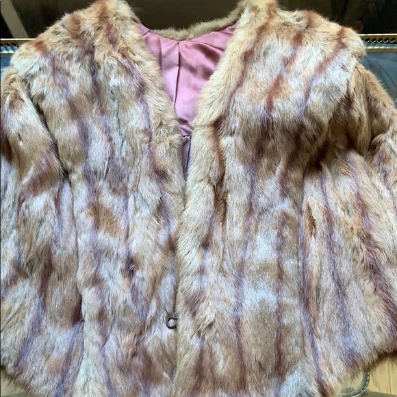*Great Condition* Fur Capelet - Picture 1 of 10